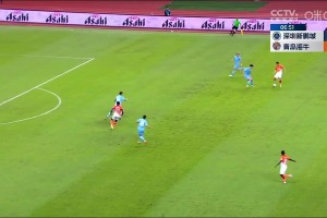 青島海牛2-0領(lǐng)先深圳新鵬城！康瓜點(diǎn)射破門建功